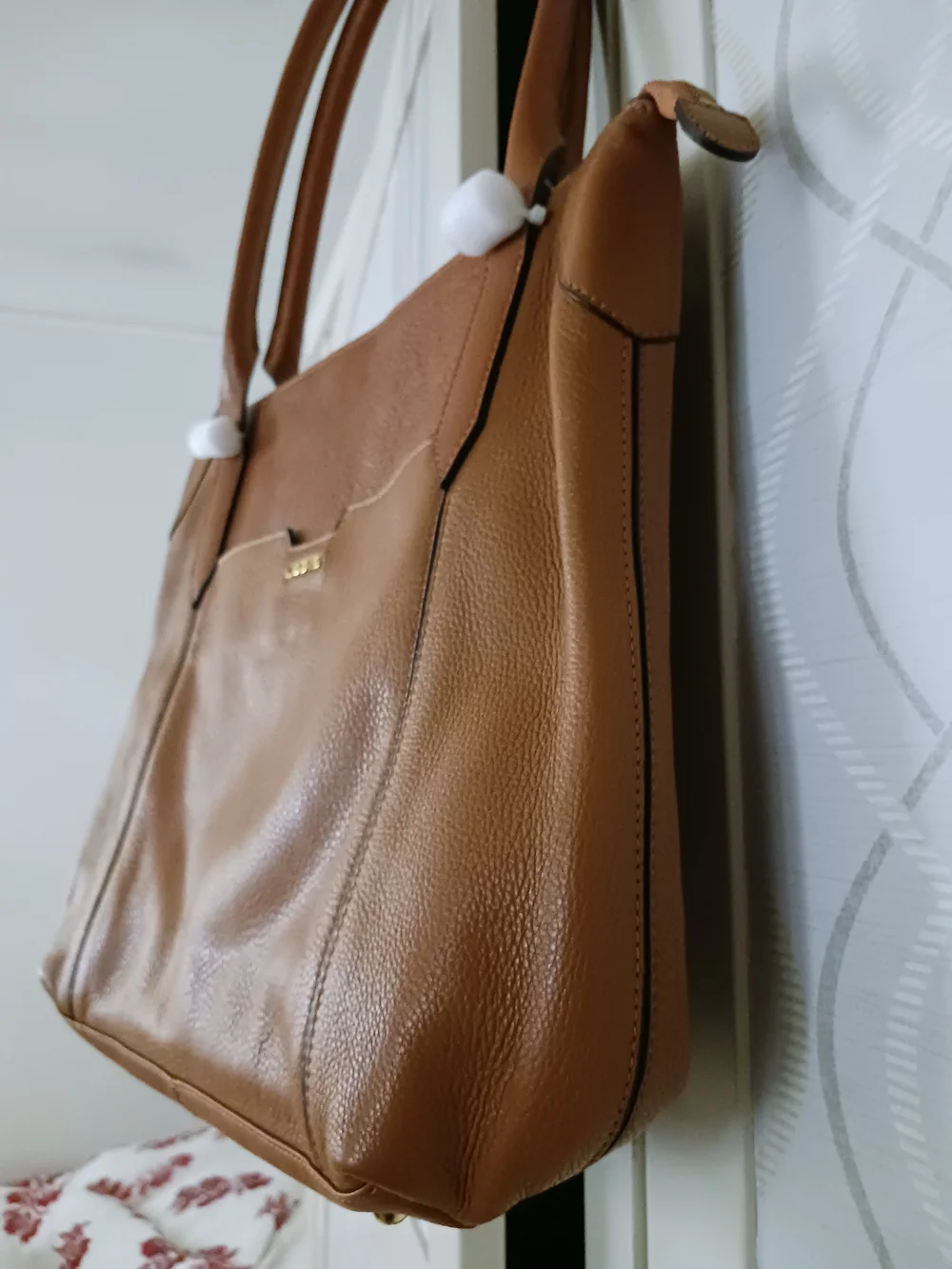 NWOT Lodis Tan Leather Tote Bag - Classic Women's Handbag